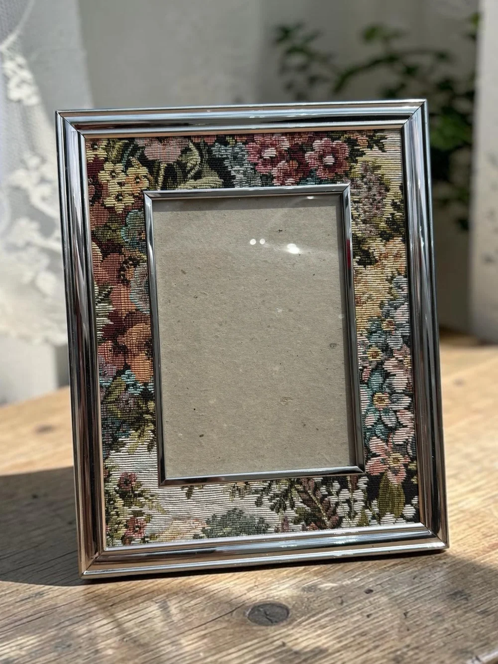 Vintage Floral Tapestry Picture Frame Silver Tone 5x7 Tabletop Cottage Decor